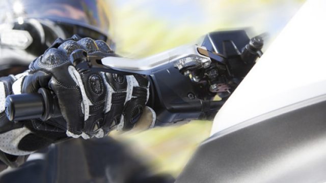 Alarme connectée pour moto : comment choisir ?